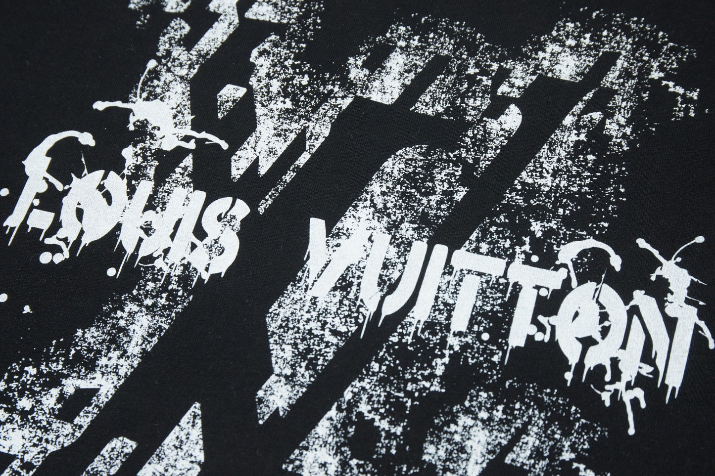 L t-shirt